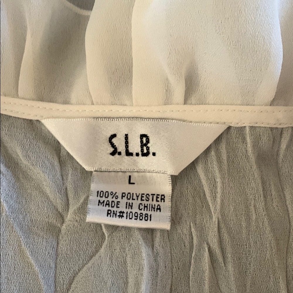 S.L.B. Ruffle blouse - Picture 12 of 14